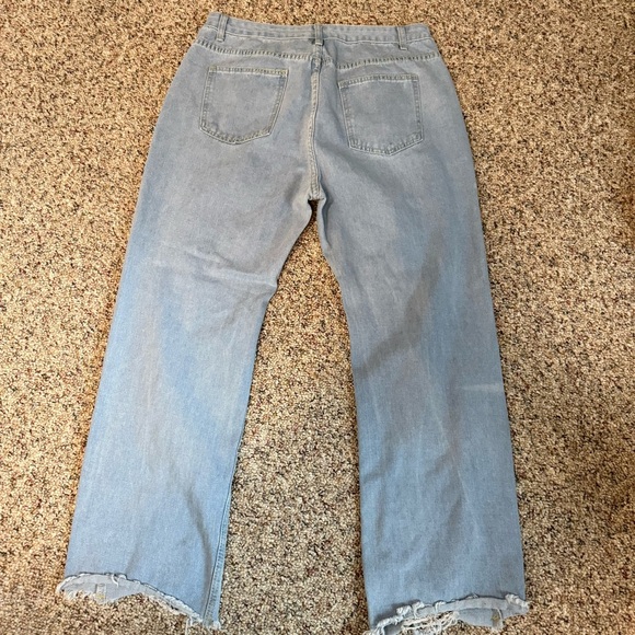 Light wash, high-waisted, distressed, straight-leg jeans XL - Picture 8 of 8